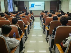由学生指点办事核心从办、机械工程取从动化学